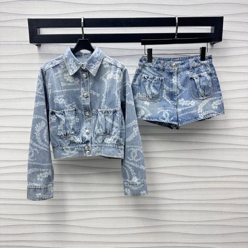 Chanel Short Pants WeatherProof 108091