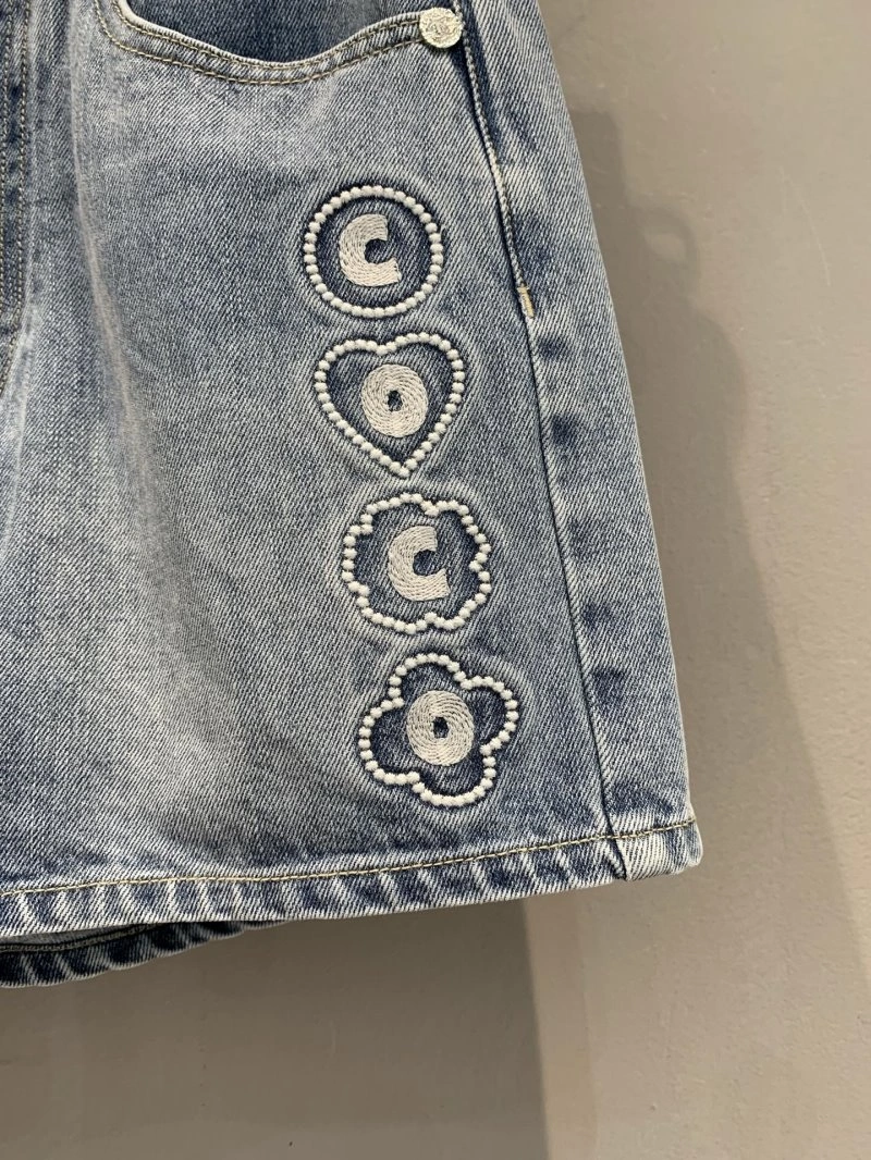 Chanel Short Pants Comfortable 108089