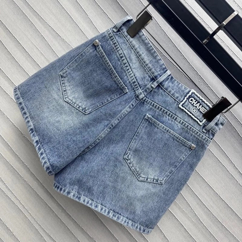 Chanel Short Pants Comfortable 108086