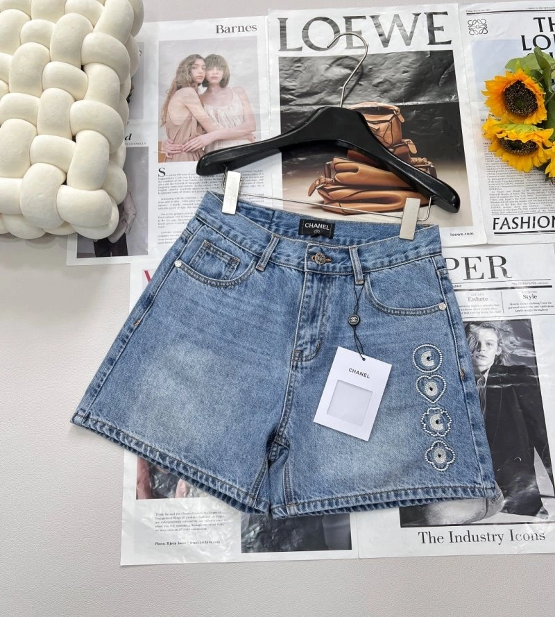 Supportive Chanel Short Pants 108075