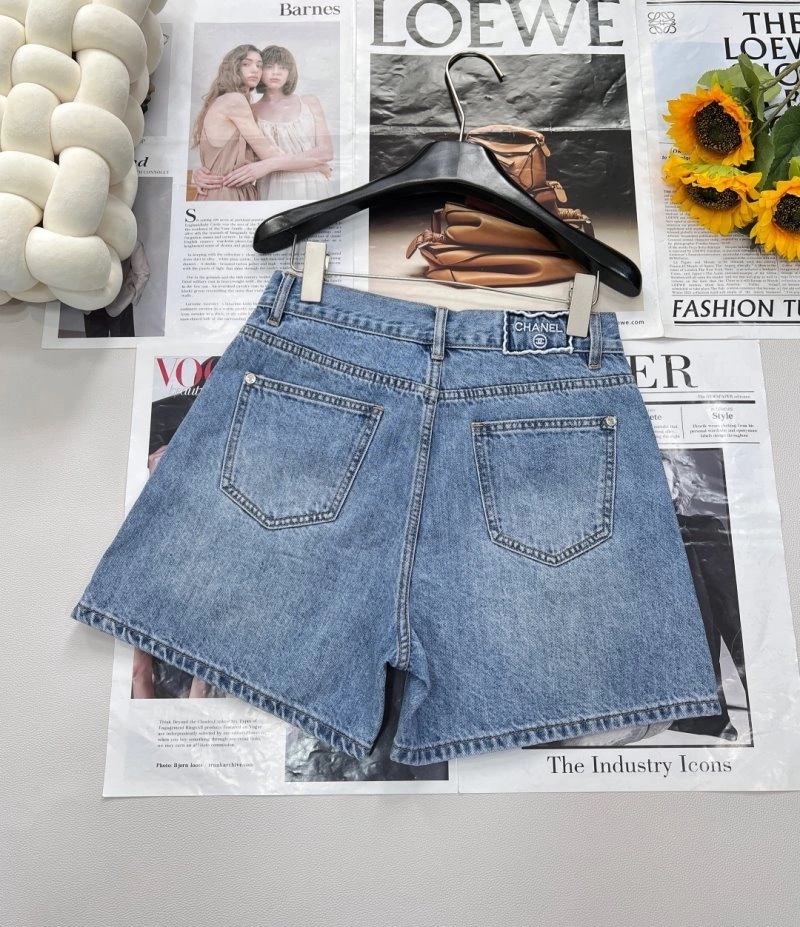 Supportive Chanel Short Pants 108075