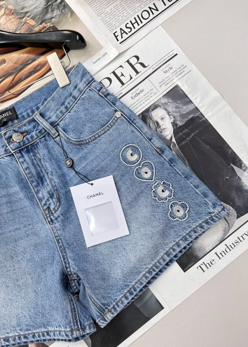 Supportive Chanel Short Pants 108075