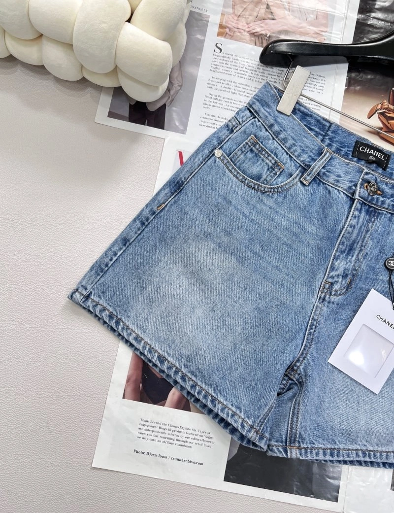 Supportive Chanel Short Pants 108075
