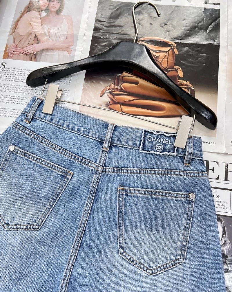 Supportive Chanel Short Pants 108075