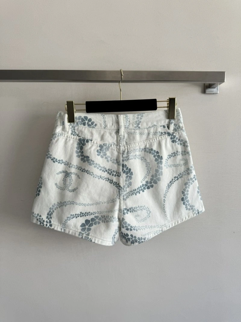 Chanel Short Pants Minimalist 108068
