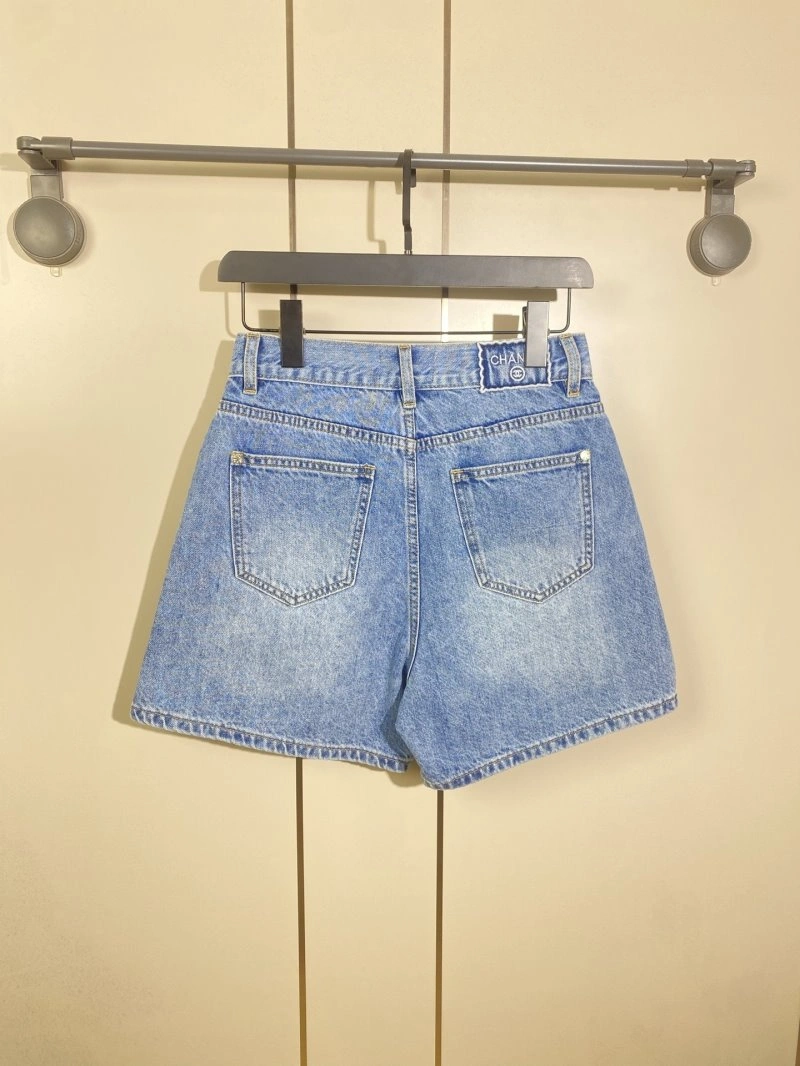 Chanel Short Pants Vibrant 108081