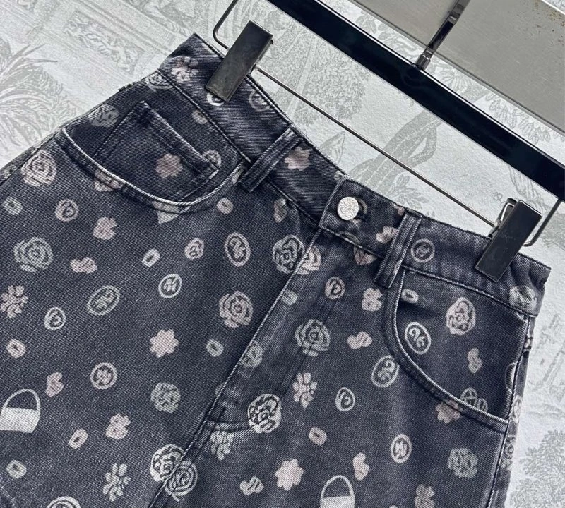 Chanel Short Pants Supportive 108069