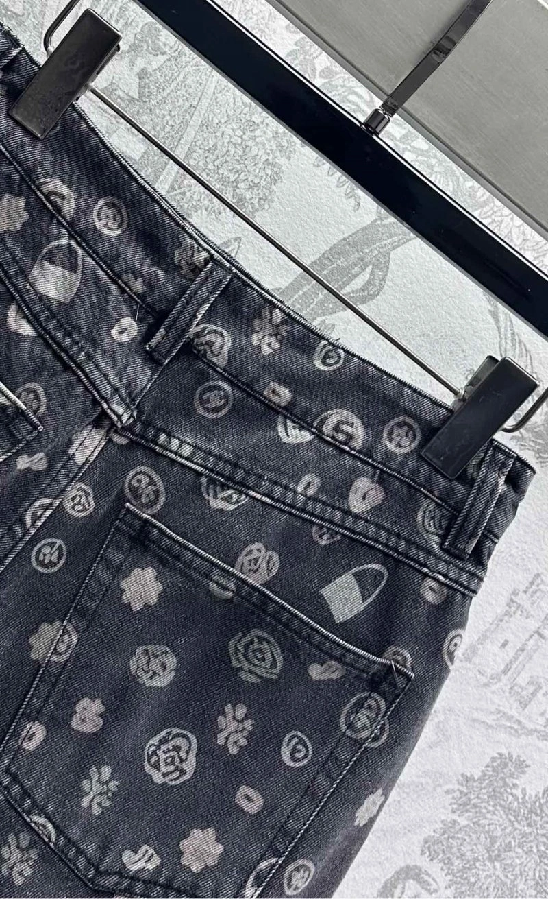 Chanel Short Pants Supportive 108069