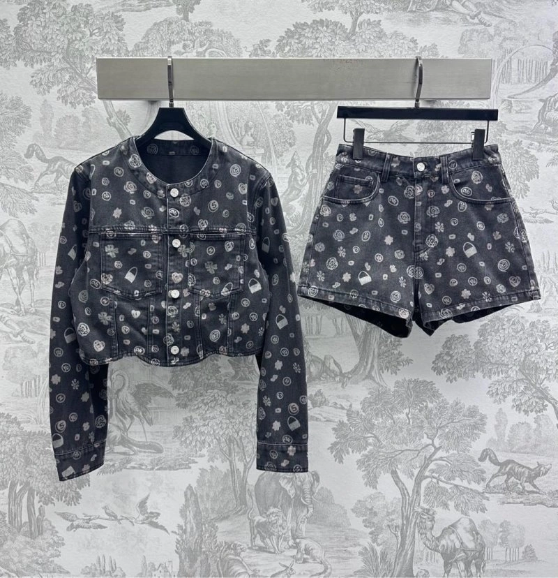 Chanel Short Pants Supportive 108069