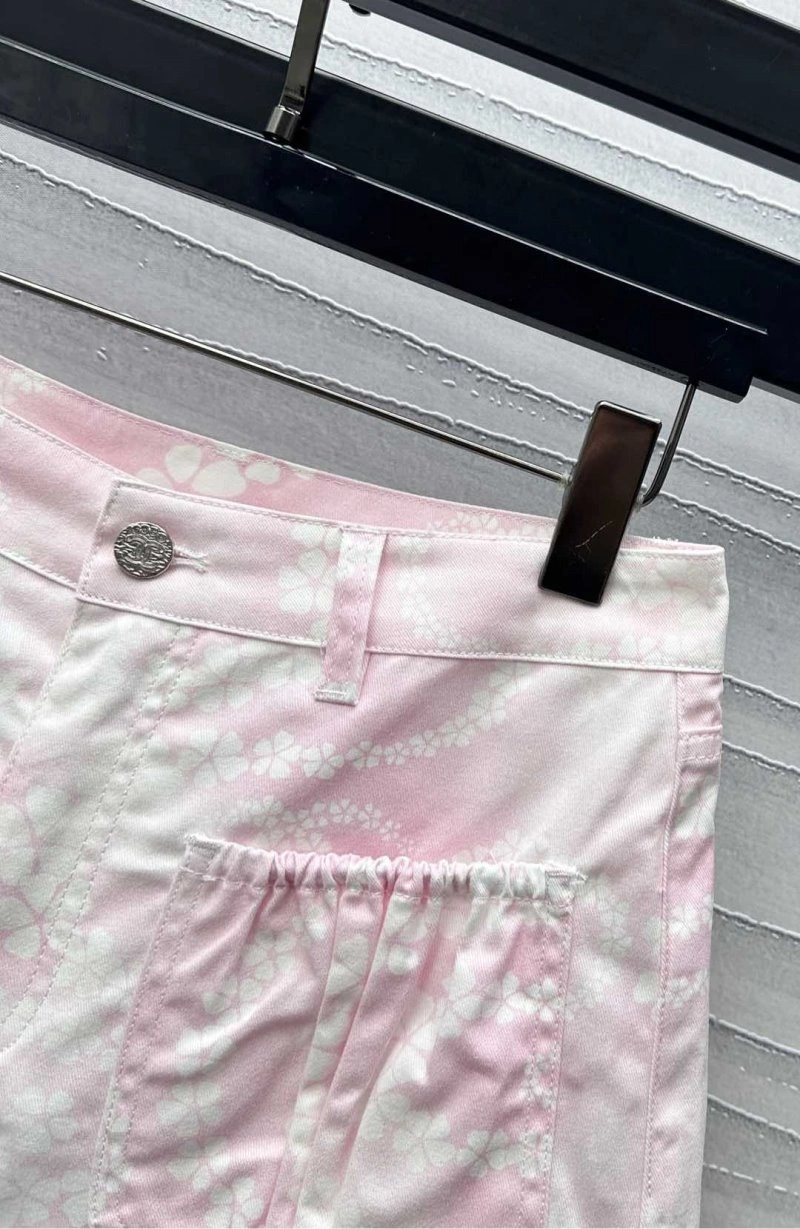 Chanel Short Pants Durable 108067