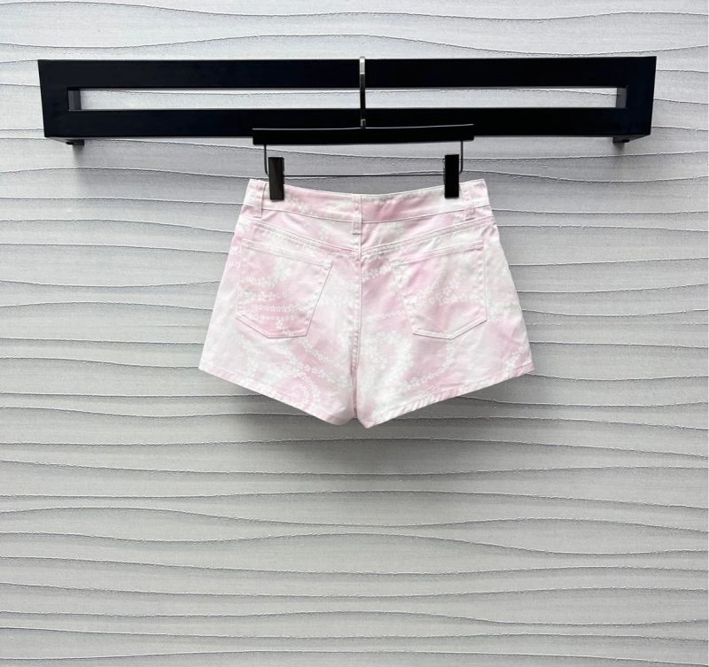 Chanel Short Pants Durable 108067
