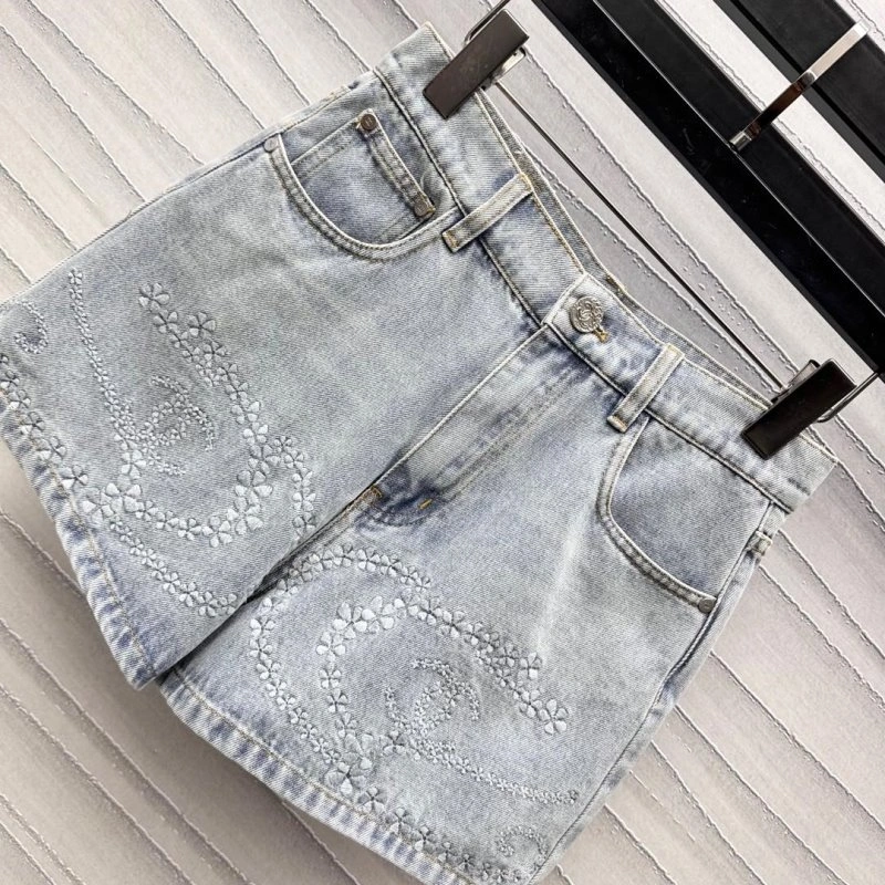 Cozy Chanel Short Pants 108056
