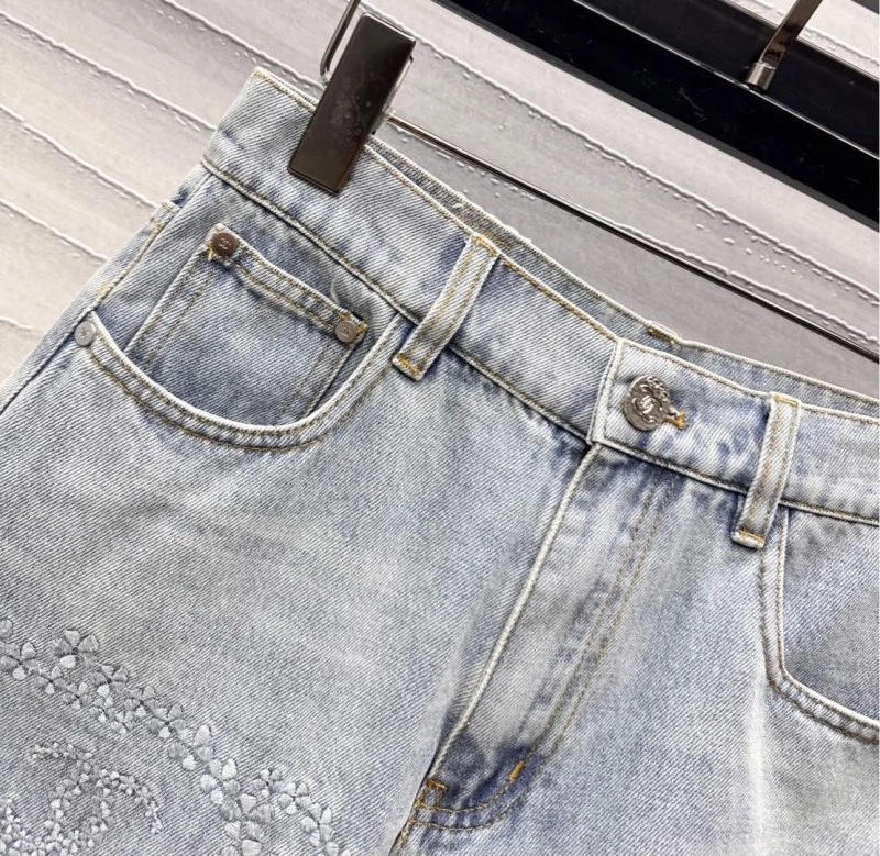Cozy Chanel Short Pants 108056