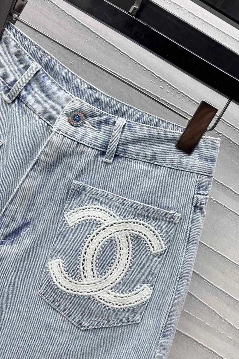 Chanel Short Pants Lightweight 108055
