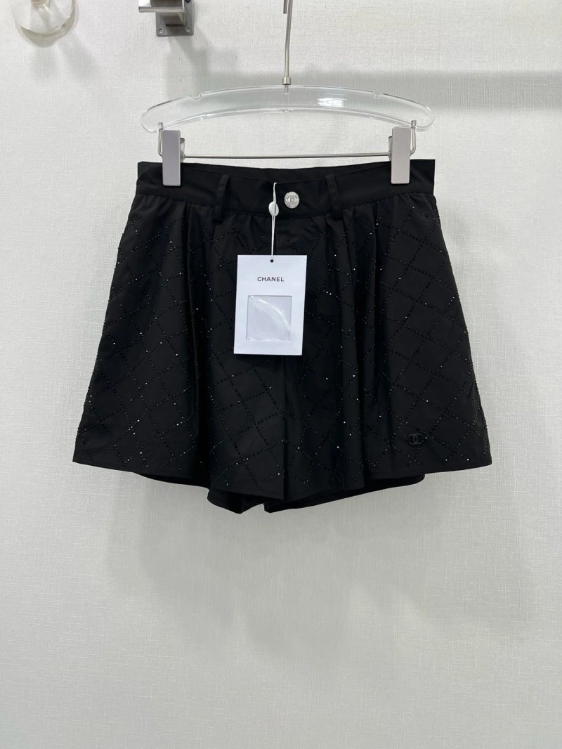 Cozy Chanel Short Pants 109737