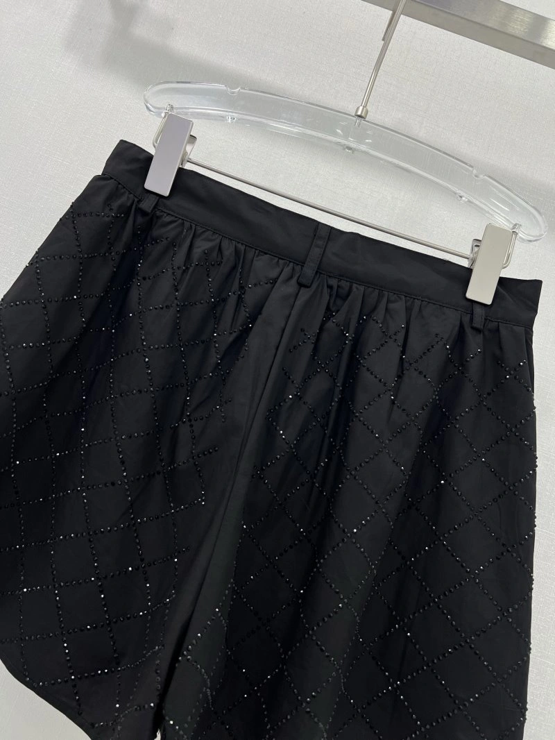 Cozy Chanel Short Pants 109737