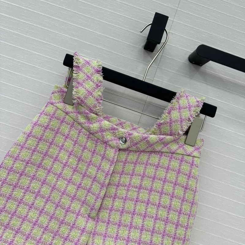 Fashionable Chanel Short Pants 109730