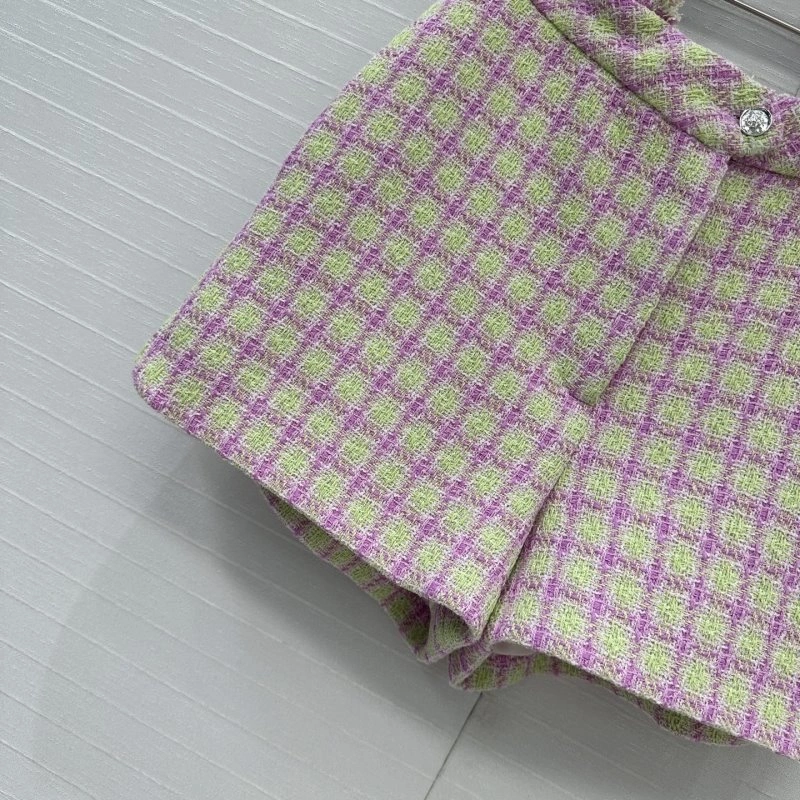 Fashionable Chanel Short Pants 109730