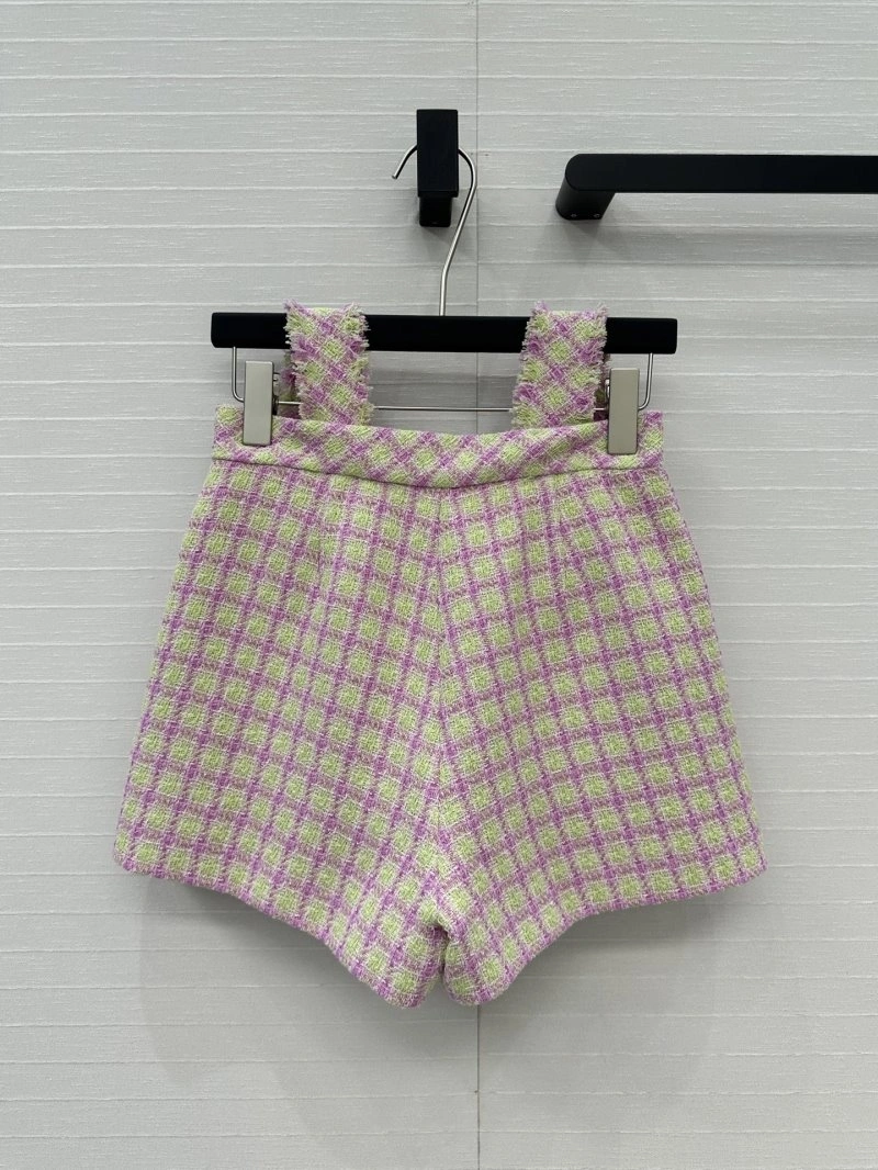 Fashionable Chanel Short Pants 109730