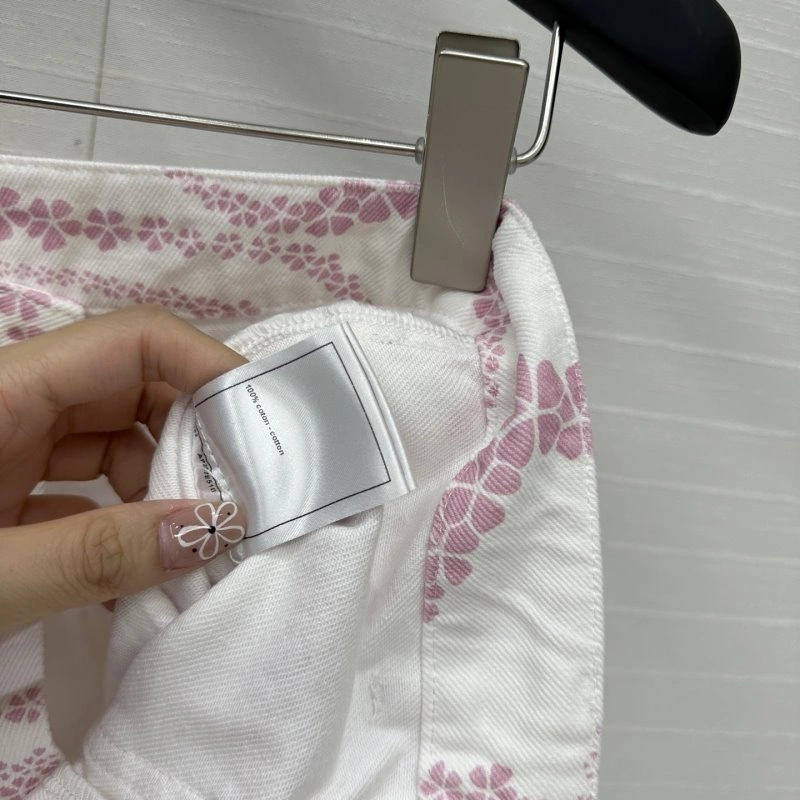Stylish Chanel Short Pants 109445