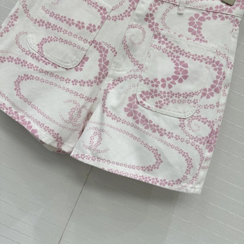Stylish Chanel Short Pants 109445
