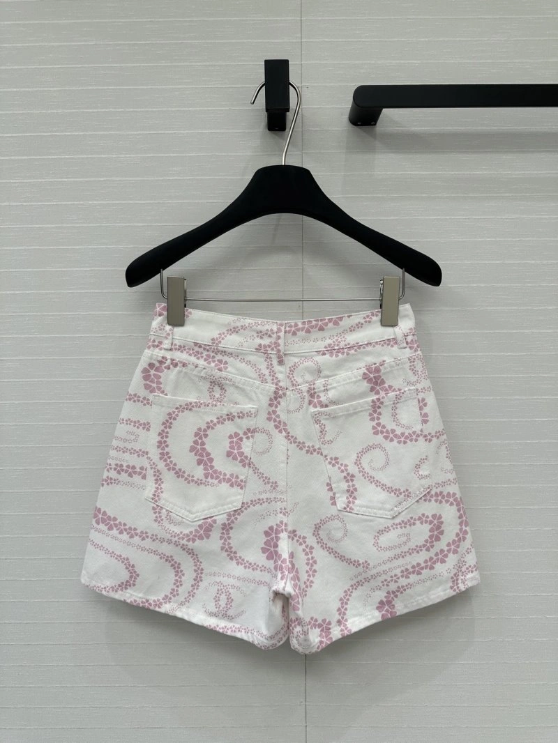 Stylish Chanel Short Pants 109445