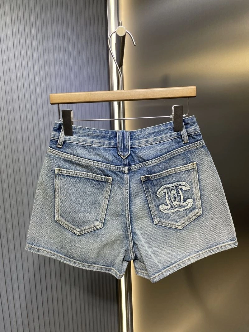 Chanel Short Pants Breathable 111212