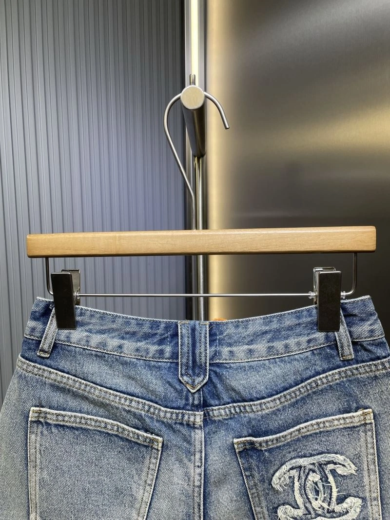 Chanel Short Pants Breathable 111212