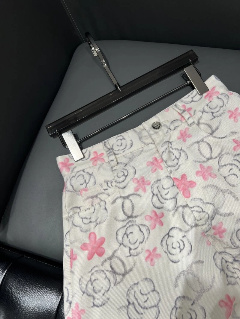 Chanel Short Suits StreetReady 109345