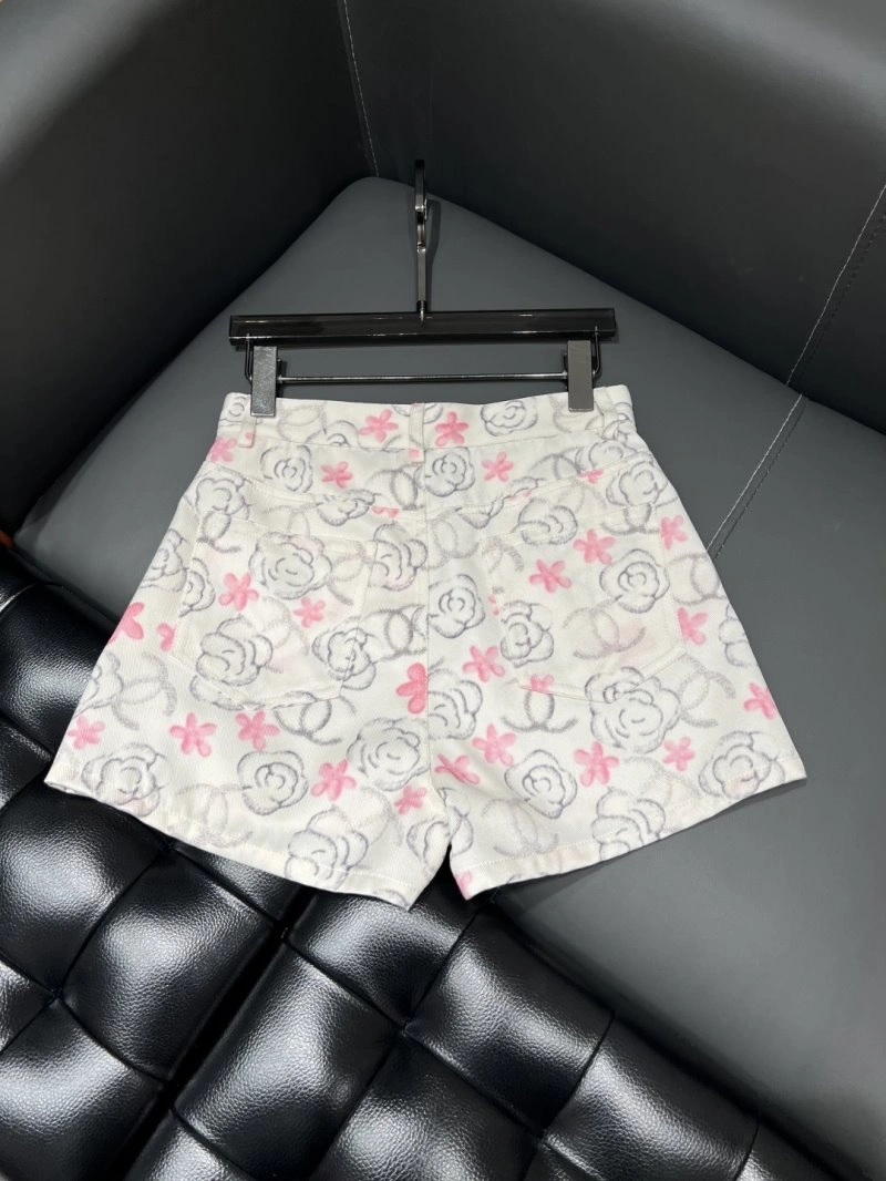 Chanel Short Suits StreetReady 109345