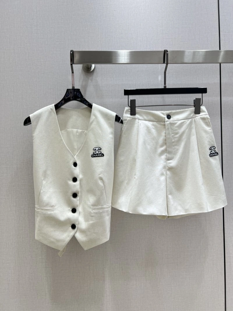 Colorful Chanel Short Suits 109363