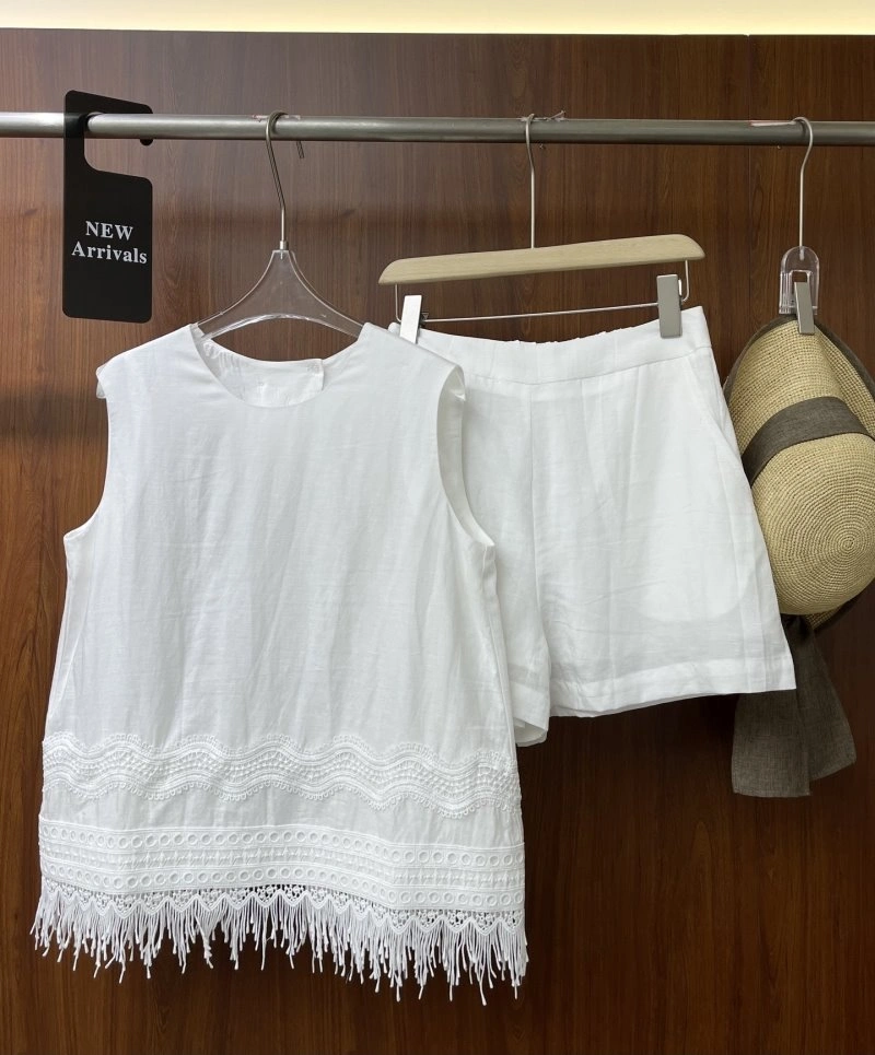 Chanel Short Suits Lightweight 108768