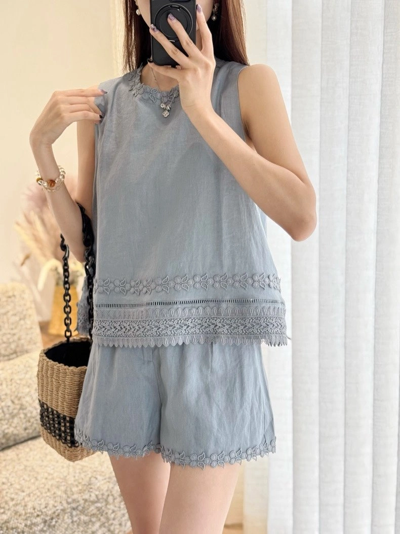 Chanel Short Suits Flexible 110420