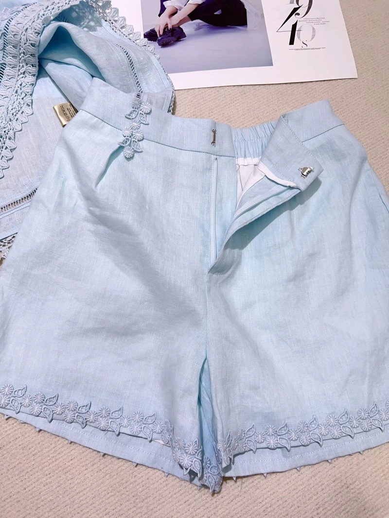 Chanel Short Suits Flexible 110420