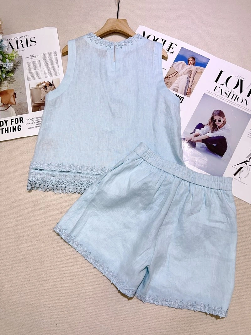 Chanel Short Suits Flexible 110420