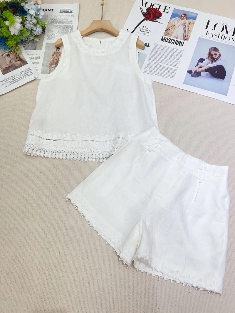 HighPerformance Chanel Short Suits 110437
