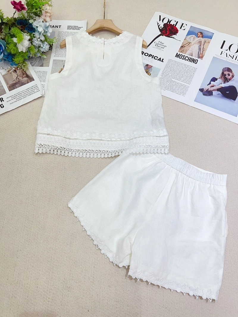 HighPerformance Chanel Short Suits 110437