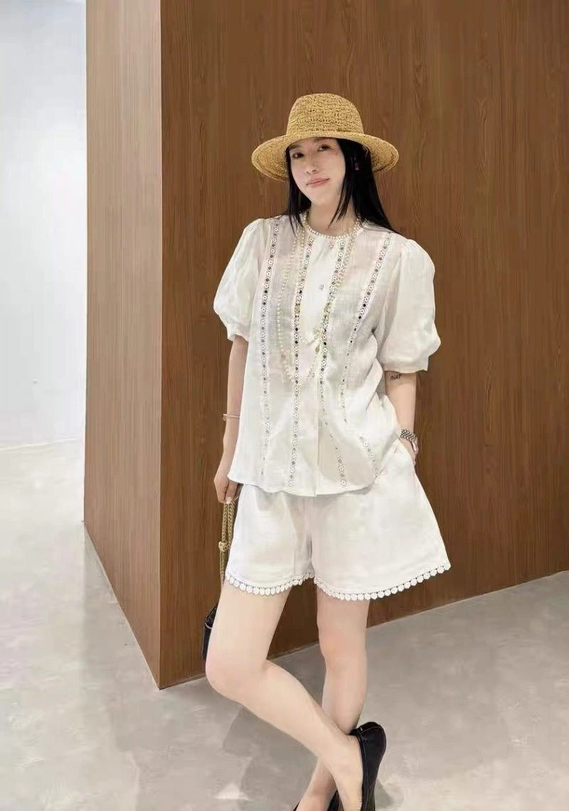 Chanel Short Suits Modern 110430