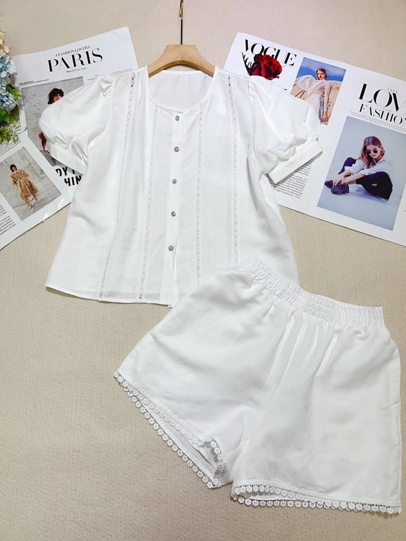 Chanel Short Suits Modern 110430