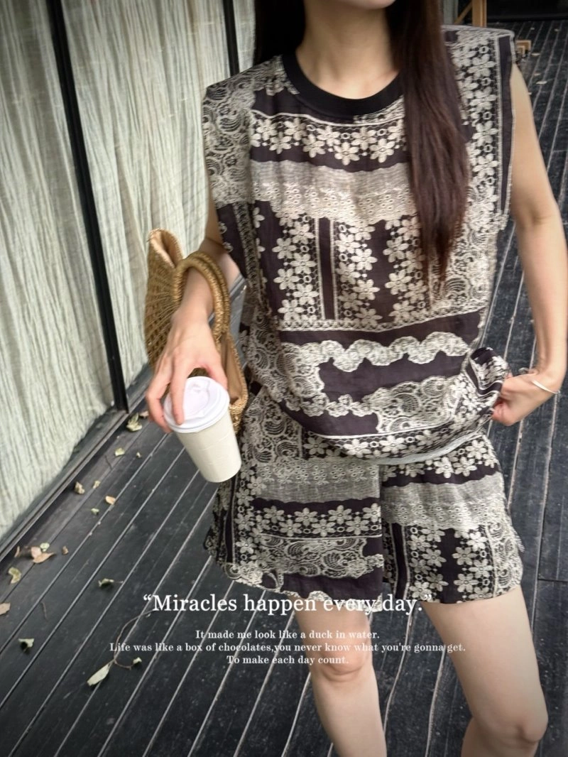Chanel Short Suits EyeCatching 110428