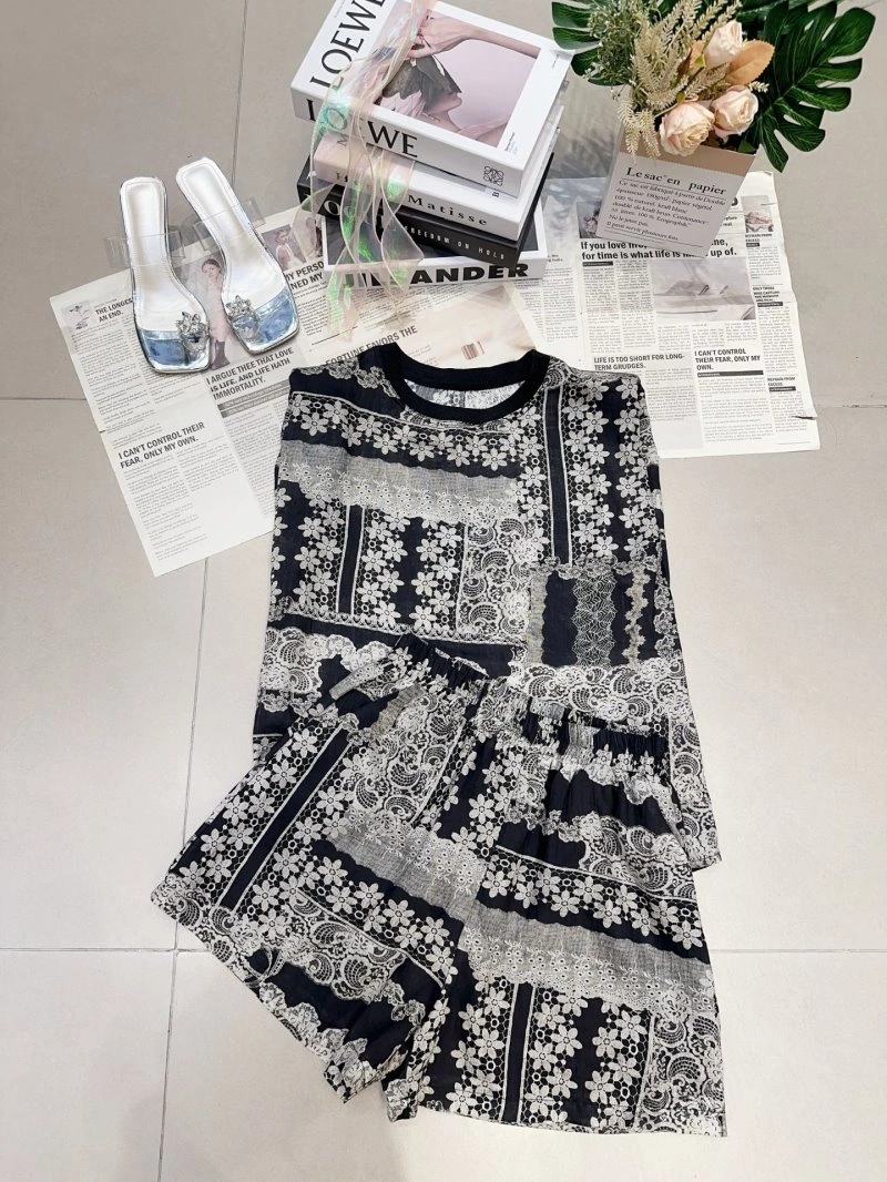 Chanel Short Suits EyeCatching 110428