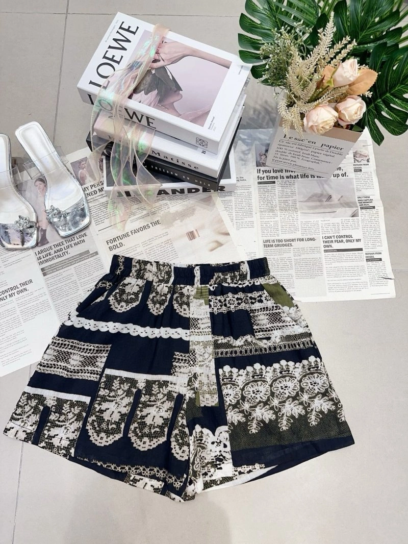 Chanel Short Suits Chic 110409