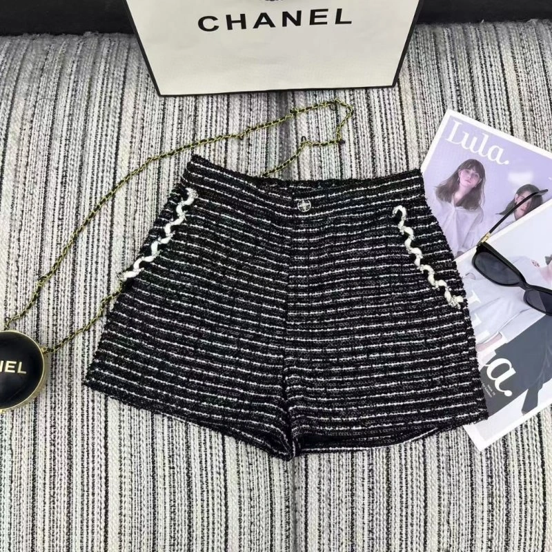 Vibrant Chanel Short Suits 110439
