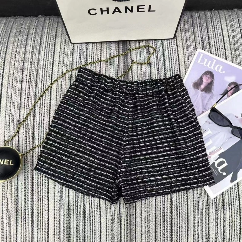 Vibrant Chanel Short Suits 110439
