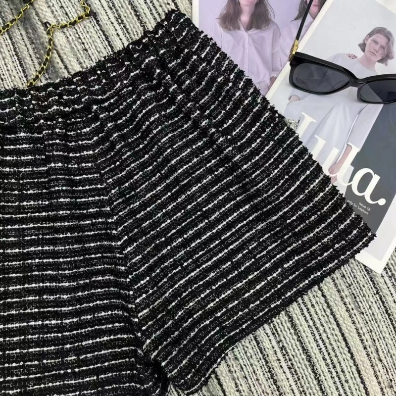 Vibrant Chanel Short Suits 110439