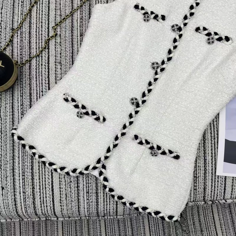 Trendy Chanel Short Suits 110438