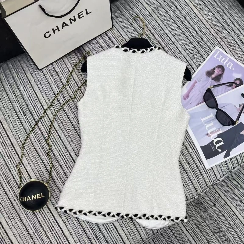 Trendy Chanel Short Suits 110438