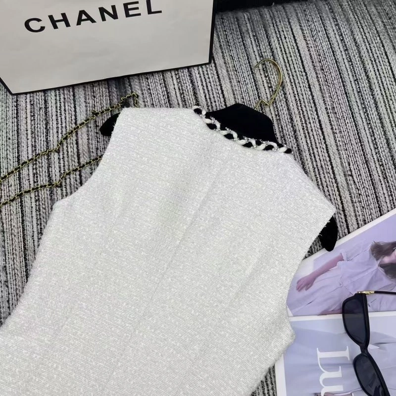 Trendy Chanel Short Suits 110438