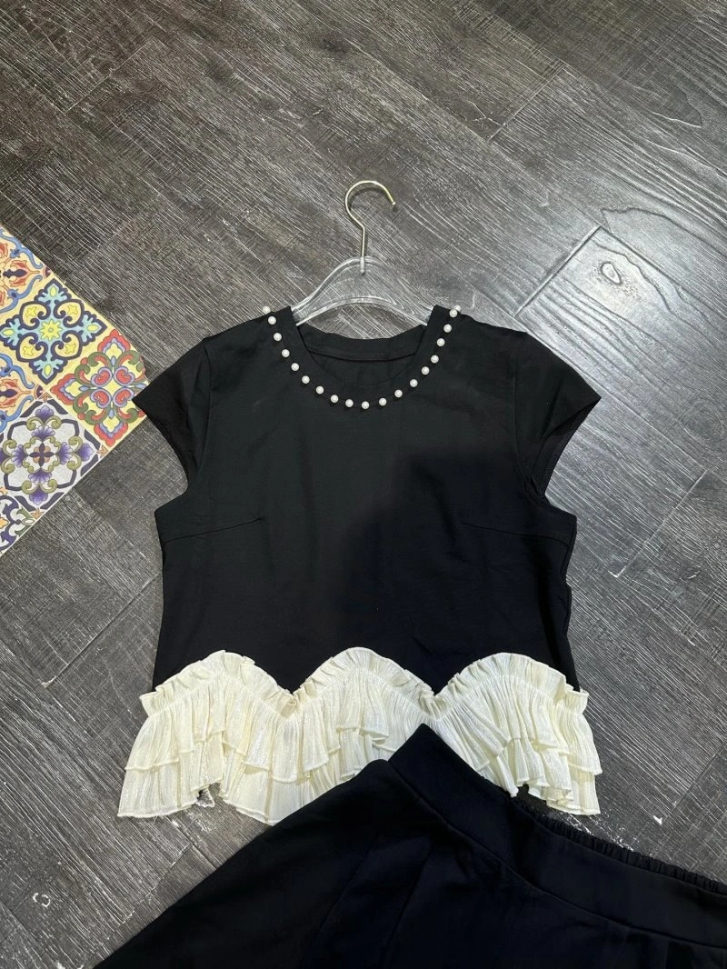 Chanel Short Suits Seasonal 110408