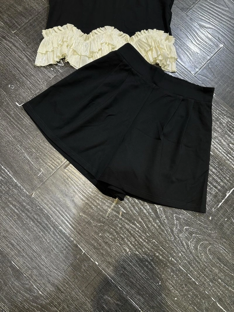 Chanel Short Suits Seasonal 110408